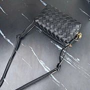 Bottega Veneta Mini Loop Camera Bag black Size 17 x 10 x 6 cm - 3