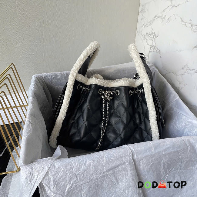 Chanel black hobo silver hardware bag size 30x26x14cm - 1
