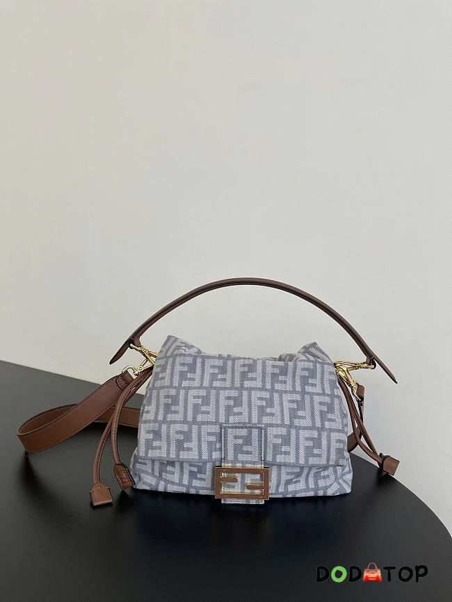 Fendi Mamma Baguette Medium Blue denim-effect FF jacquard bag size 26.5 x 18 x 8.5 cm - 1