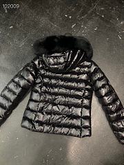 Moncler Hooded black jacket with fur trim - 2