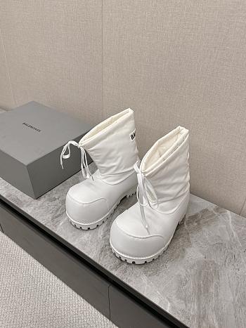 Balenciaga white Logo Patched Alaska Boots 
