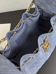 Chanel 25 Blue bag size 40x30x15 cm - 4