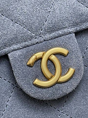 Chanel 25 Blue bag size 40x30x15 cm - 2