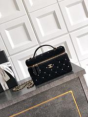 Chanel25k black bag size 14x19x5cm - 1