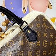 Louis Vuitton monogram speedy soft 30 teddy bag size 30 x17x21 - 4