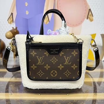 Louis Vuitton Neverfull Bandoulière Inside Out BB  M26315 bag size 26.5x11x16.5cm 