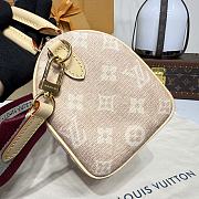 Louis Vuitton Speedy 20 Bandoulière  bag size 20.5x12x13.5cm  - 2
