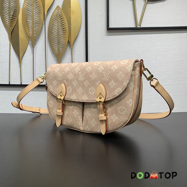 LV Travels With Grace Coddington M15134 bag size 21 x 7 x 30cm - 1