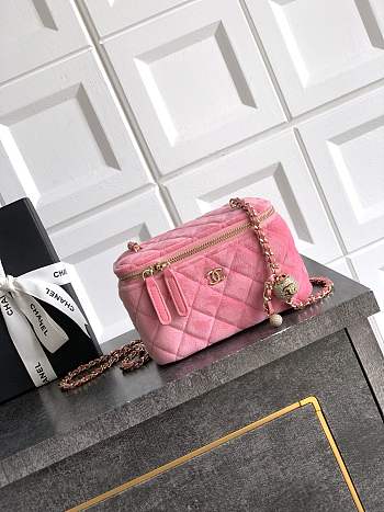 Chanel vanity bag Velvet pink size 9.5x17x8cm