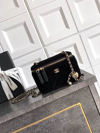 Chanel vanity bag Velvet black size 9.5x17x8cm