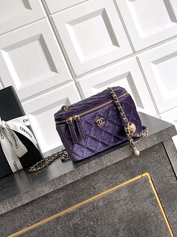 Chanel vanity bag Velvet purple size 9.5x17x8cm
