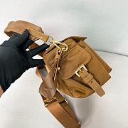 Prada Explore medium Re-Nylon shoulder bag with flap brown size 30x14x10cm - 3