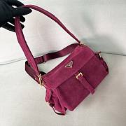 Prada Explore medium Re-Nylon shoulder bag pink with flap size 30x14x10cm - 4