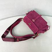 Prada Explore medium Re-Nylon shoulder bag pink with flap size 30x14x10cm - 3