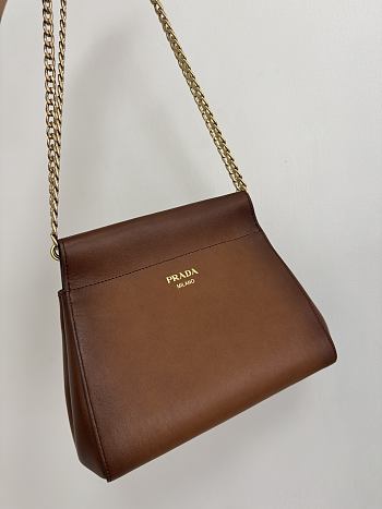  Prada Enchaîné leather mini bag brown size 18×22 11.5cm