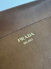  Prada Enchaîné leather mini bag brown size 18×22 11.5cm - 6