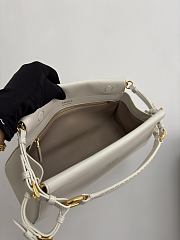 Prada handbag white size 16×11×32cm - 5