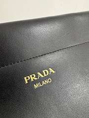 Prada handbag black size 16×11×32cm - 4
