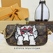 Louis Vuitton Travels With Grace Coddington Wallet On Chain Ivy size 23.5 x 12 x 4.3 cm - 3