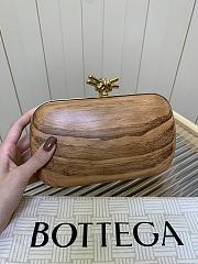 Bottega Veneta knot clutch bag size 19x5x11cm - 1
