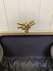 Bottega Veneta knot clutch bag size 19x5x11cm - 4