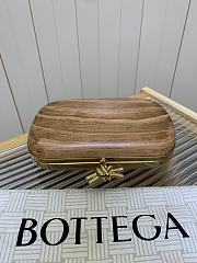 Bottega Veneta knot clutch bag size 19x5x11cm - 2