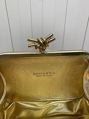 Bottega Veneta knot clutch gold bag size 19x5x11cm - 5