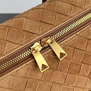 Bottega Veneta suede cosmetic bag size 22x12.5x5cm - 2