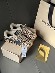 Golden Goose Women's Natural Super Star sneaker - 02 - 1
