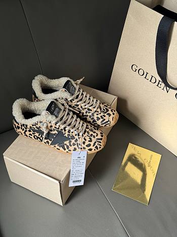 Golden Goose Women's Natural Super Star sneaker - 02