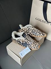 Golden Goose Women's Natural Super Star sneaker - 02 - 5