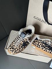 Golden Goose Women's Natural Super Star sneaker - 02 - 4