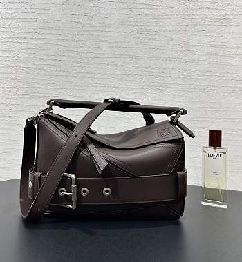 LOEWE Puzzle Biker Bag Large (Shiny Calfskin) brown size 24✕16✕10cm