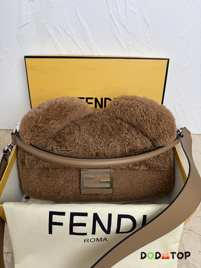 Fendi Baguette Regular dark brown shearling bag size 27x15x6.5cm - 1