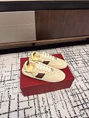 Gucci Shift sneakers for women yellow - 2