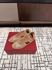 Gucci Shift sneakers for women brown - 2