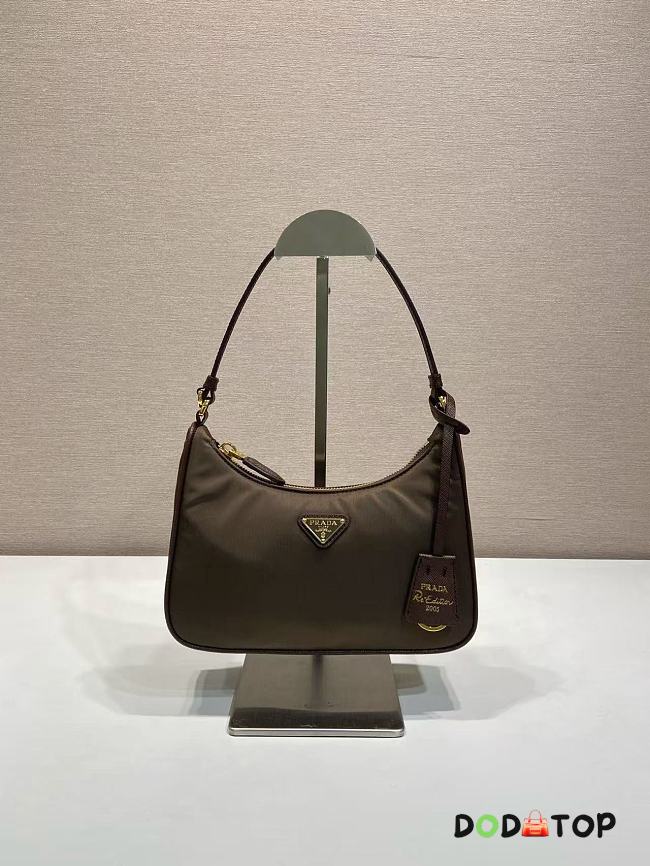 Prada Re-Edition 2005 bag size 22x18x6.5cm - 1