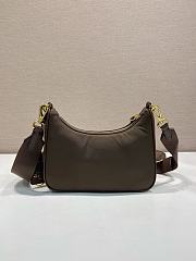 Prada nylon Hobo bag size 22x12x6cm - 5