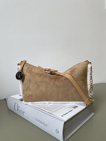 Dior hobo star bag size 28.5x10x14.5cm