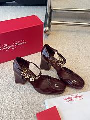 Rogervivier Très Vivier Mary Jane Pumps in patent leather red 8.5cm - 1