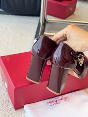 Rogervivier Très Vivier Mary Jane Pumps in patent leather red 8.5cm - 4