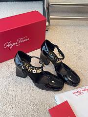 Rogervivier Très Vivier Mary Jane Pumps in patent leather black 8.5cm - 6