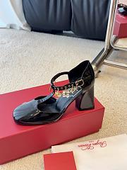 Rogervivier Très Vivier Mary Jane Pumps in patent leather black 8.5cm - 2