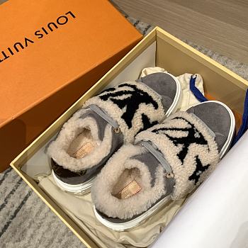 Louis Vuitton time out sneaker - A2