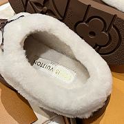 LV Cortina Closed Mule - a2 - 6