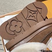 LV Cortina Closed Mule - a2 - 2
