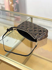 Louis Vuitton pochette bag size 23.5x13.5x4CM - 5