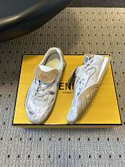 Fendi Wave Pulse Low-cut shoes in white fabric and beige calfskin-effect leather - 6