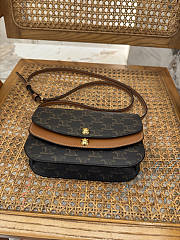CELINE Triomphe Duo Shoulder Bag brown size 20x13x6cm - 2