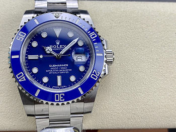 Rolex Submariner Watch 41mm - silver